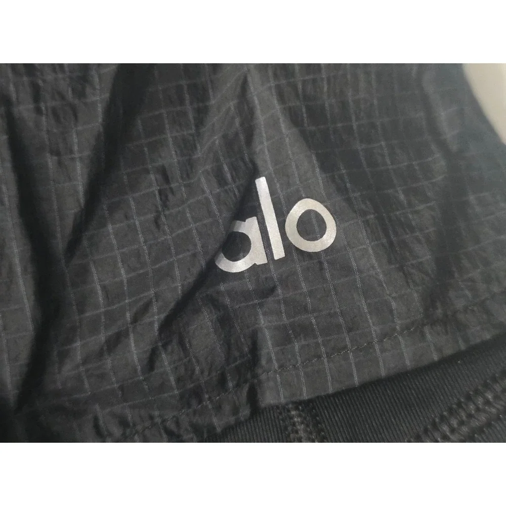 Alo YogaTime  Womens Black Ripstop Grid Running Shorts Built-in Liner XS W0338R
